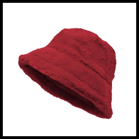 NWOT Faux Fur Women’s Hat - Picture 4 of 6